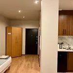 Ξενοδοχείο με διαμερίσματα Rvr Smart 2 With Self Check In 3*