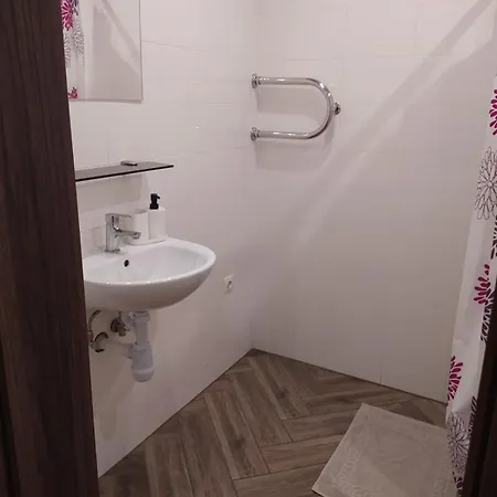 Rvr Smart 2 With Self Check In Apartmanhotel 3*